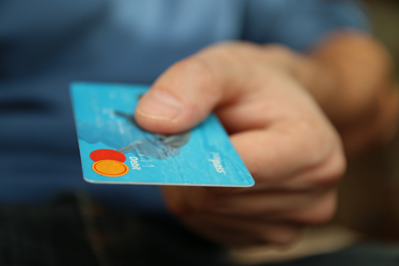 Smidigt och smart –  Blippa kontaktlös betalning med kontokort